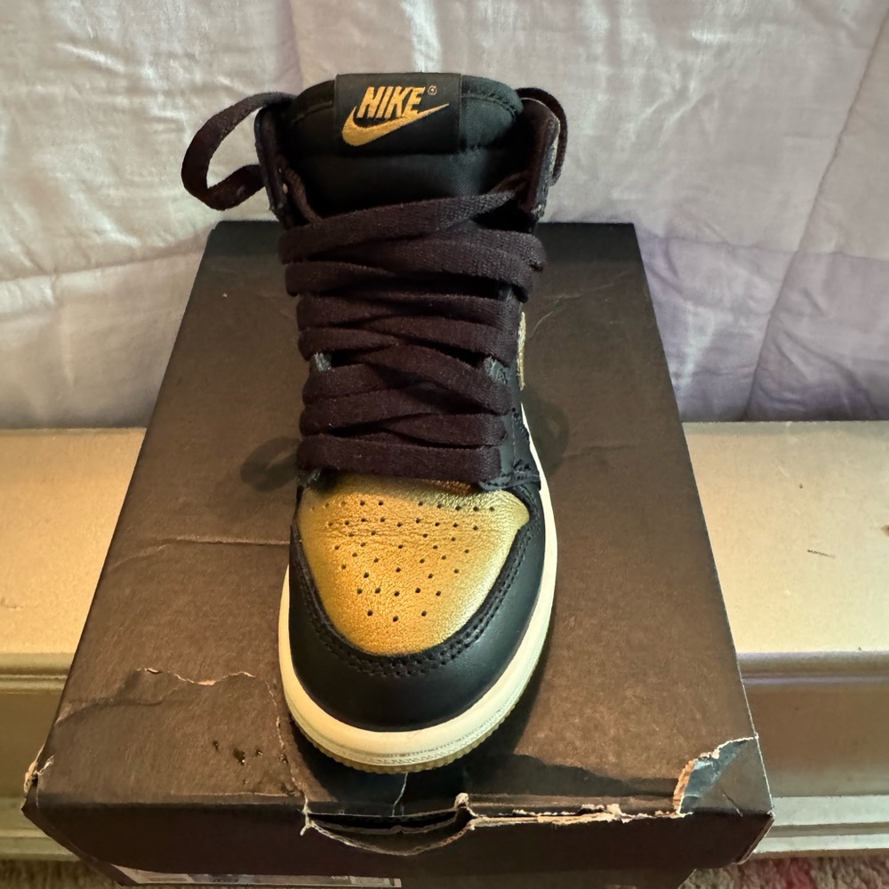 Nike Black and Gold Sneakers